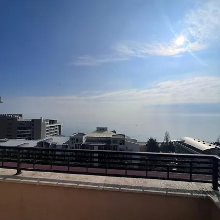 Bendita Mare Ocean View Апартхотел
